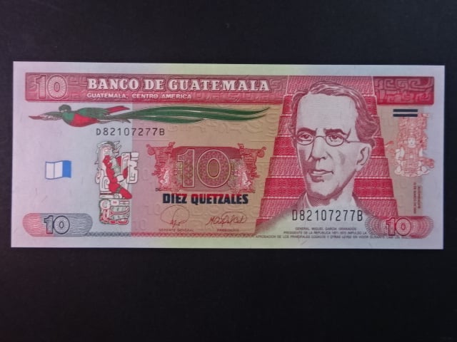 GUATEMALA, 10 Quetzales 2008, BNB. B599a, Pi. 117