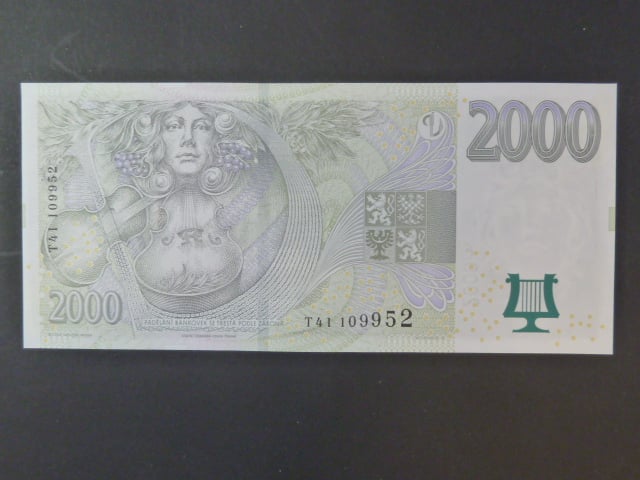 2000 Kč 2007 série T 34