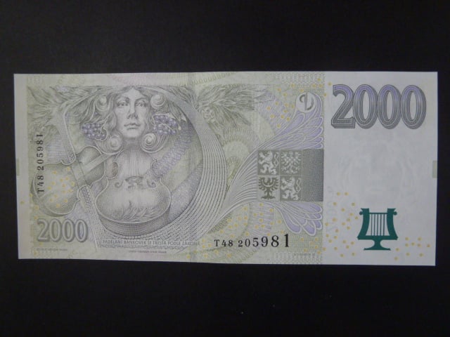 2000 Kč 2007 série T 48