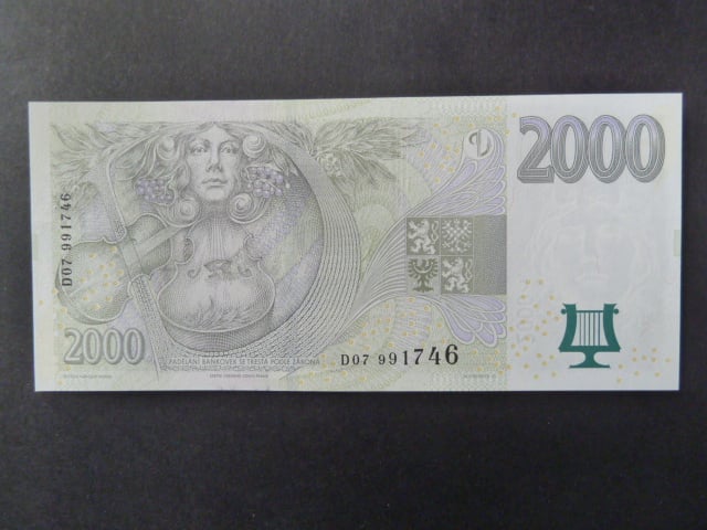 2000 Kč 2007 série D 07