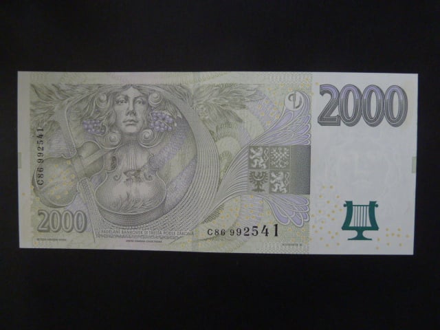 2000 Kč 2007 série C 86
