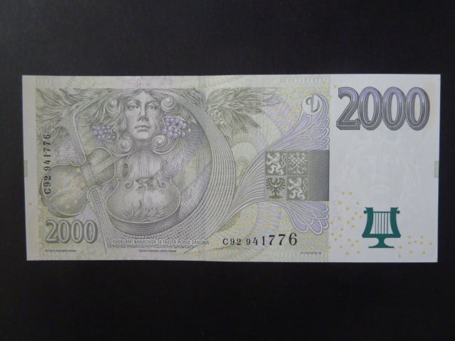 2000 Kč 2007 série C 92