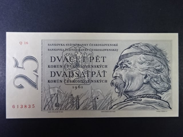 25 Kčs 1961 série Q 16, perf. 3md do obloučku