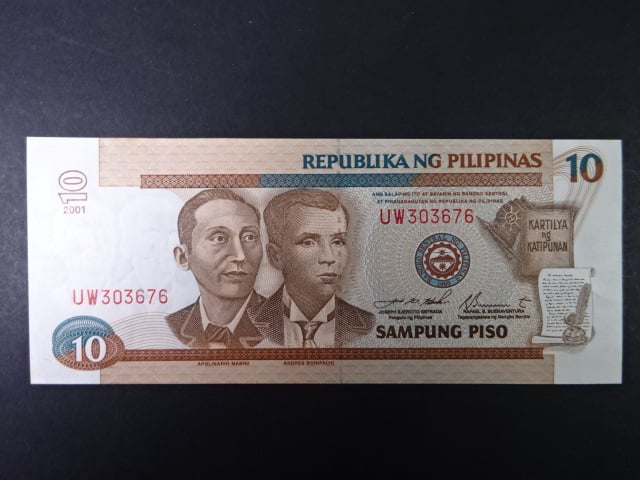 FILIPÍNY, 10 Piso 2001, BNB. B1041h, Pi. 187
