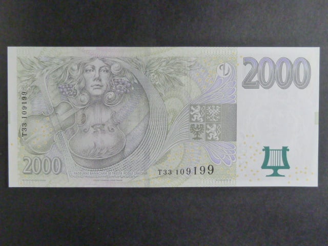 2000 Kč 2007 série T 33