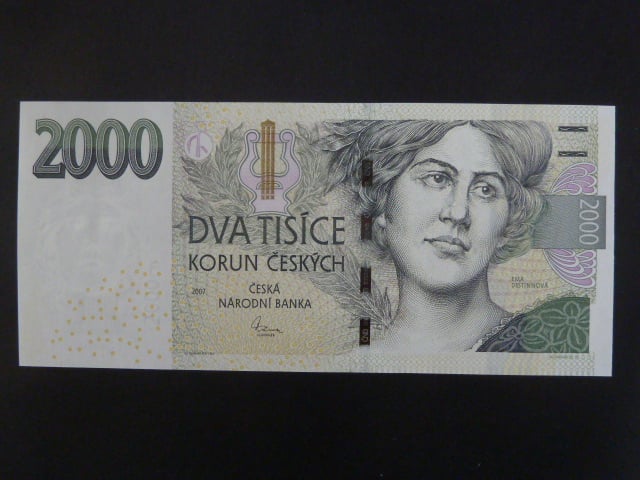 2000 Kč 2007 série G 13