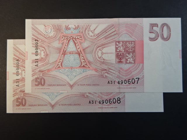 50 Kč 1993 série A 31, dva kusy s čísly po sobě