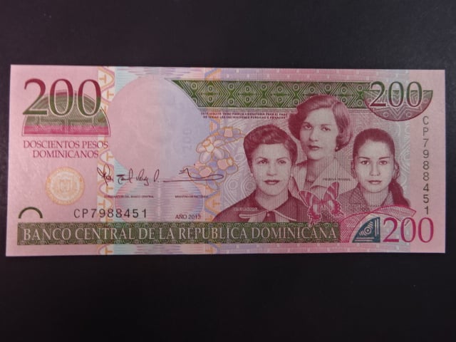DOMINIKÁNA, 200 Pesos 2013, BNB. B714a, Pi. 185