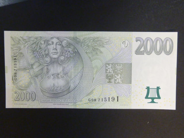 2000 Kč 2007 série G 08