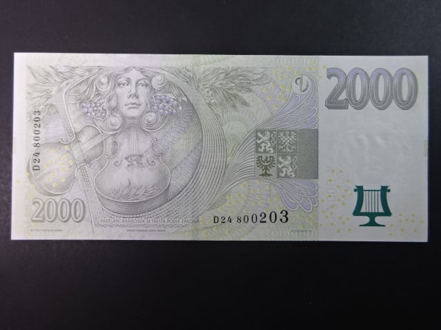 2000 Kč 2007 série D 24