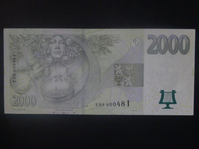 2000 Kč 2007 série E 09
