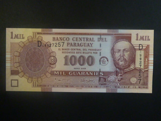 PARAGUAY, 1000 Guaranies 2005, BNB. B840b, Pi. 222a