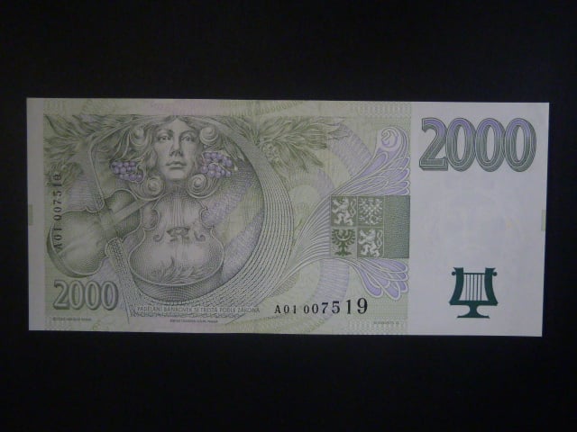 2000 Kč 1996 série A 01 první série