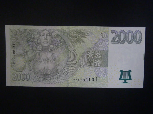 2000 Kč 2007 série E 22