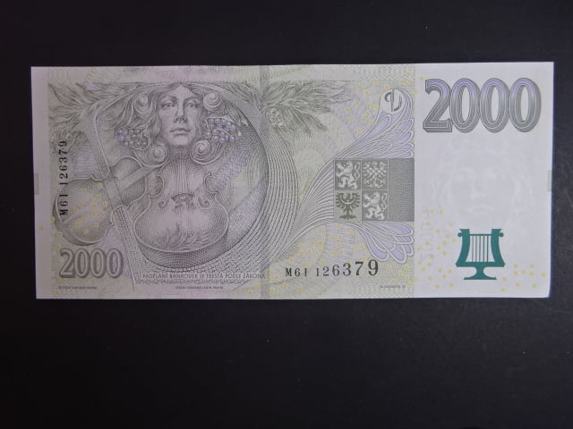 2000 Kč 2007 série M 61