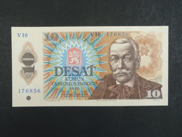 10 Kčs 1986 série V 10