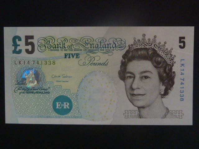 5 Pounds 2012, BNB. B198d, Pi. 391