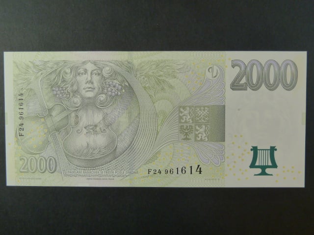 2000 Kč 2007 série F 24