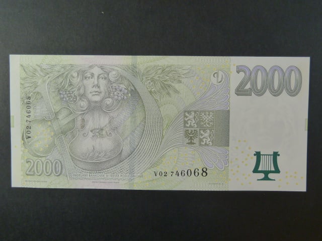 2000 Kč 2007 série V 02