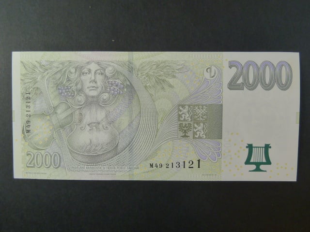 2000 Kč 2007 série M 49 první série