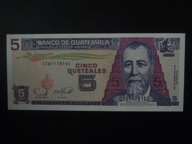 GUATEMALA, 5 Quetzales 2006, BNB. B590b, Pi. 106b