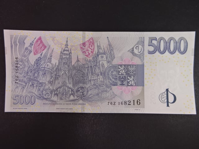 5000 Kč 2023 série 76 Z první série