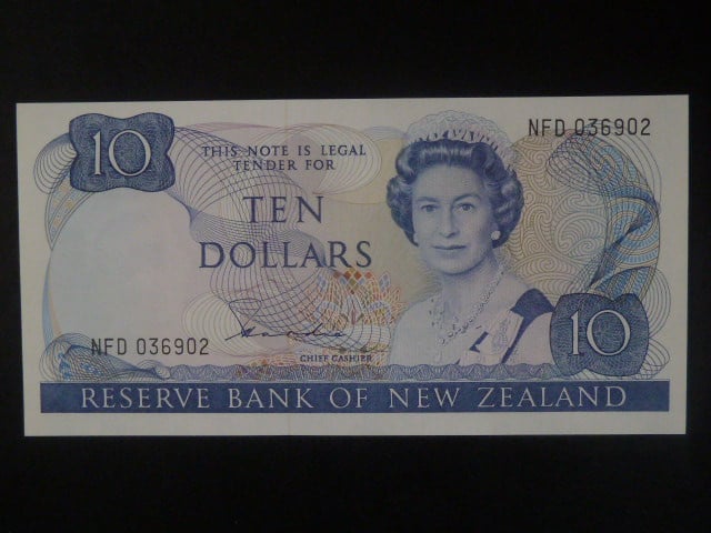 NOVÝ ZÉLAND, 10 Dollars 1981, BNB. B119a, Pi. 172