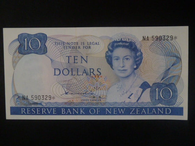 NOVÝ ZÉLAND, 10 Dollars 1981 replacement *, BNB. B119az, Pi. 172