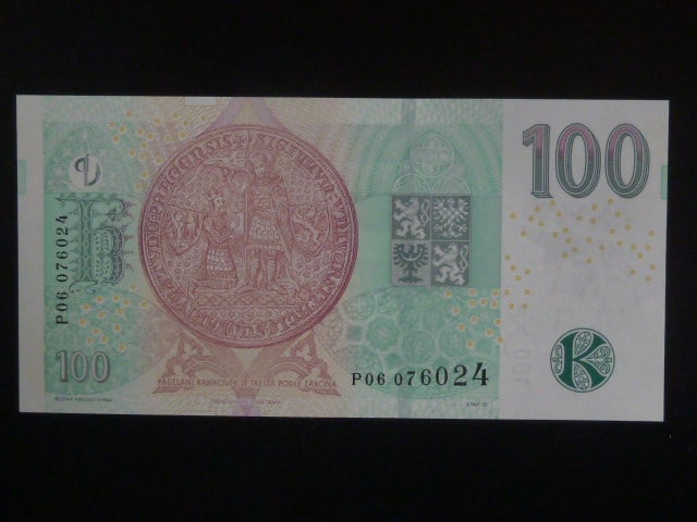100 Kč 2018 série P 06