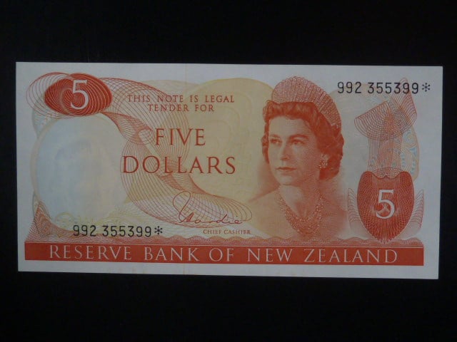NOVÝ ZÉLAND, 5 Dollars 1977 replacement, BNB. B112dz, Pi. 165