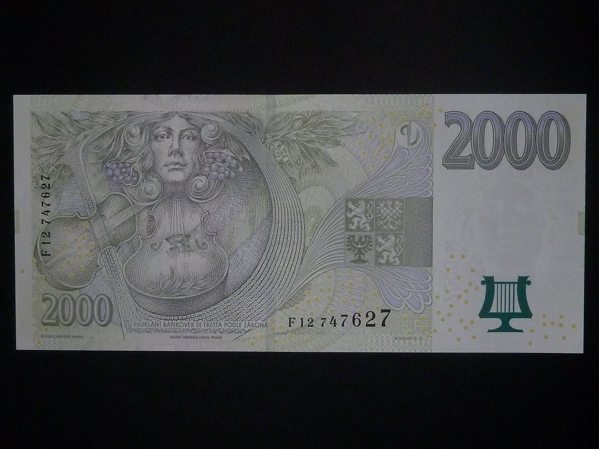 2000 Kč 2007 série F 12
