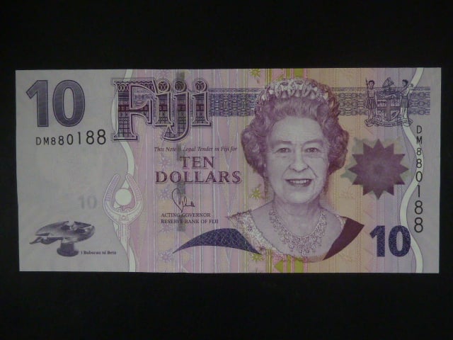 FIDŽI, 10 Dollars 2011, BNB. B522b, Pi. 111