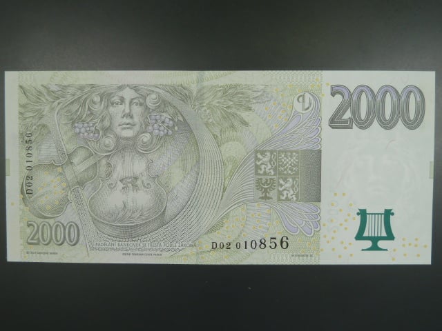 2000 Kč 2007 série D