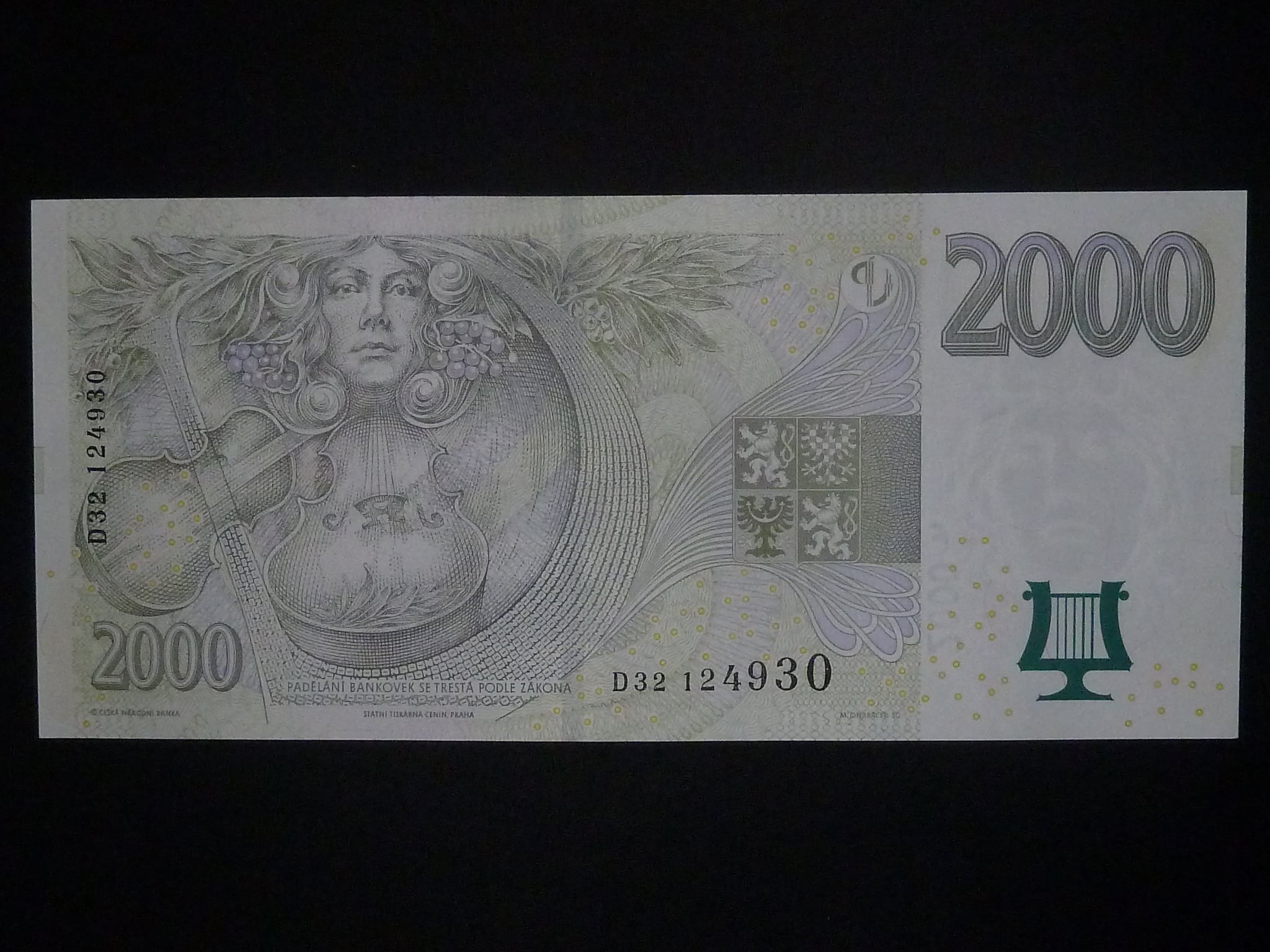 2000 Kč 2007 série D 32