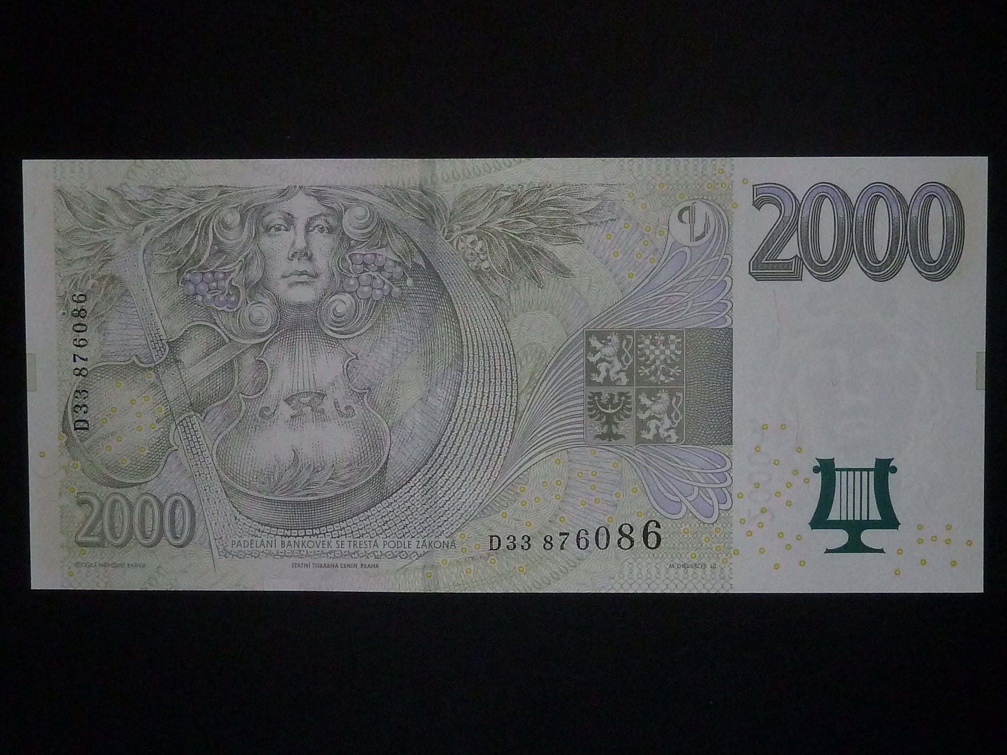2000 Kč 2007 série D 33