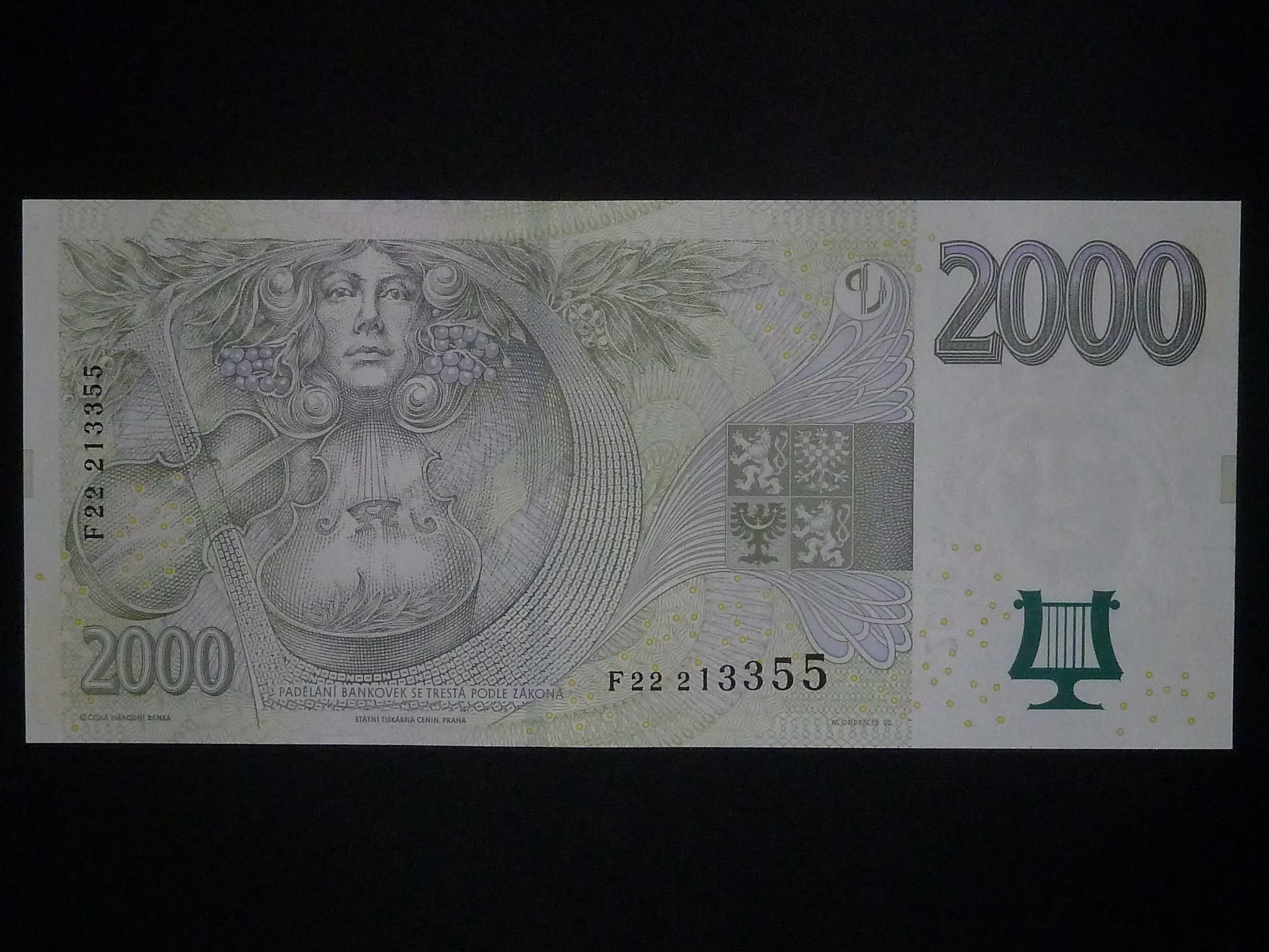 2000 Kč 2007 série F 22