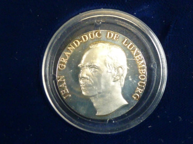 Ag medaile - 100 Ans de Dynastie, Ag 0,925, etue
