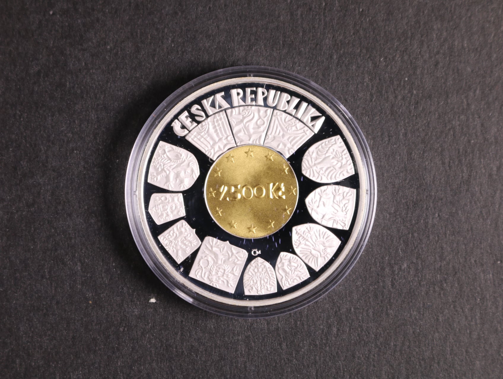 2500 Kč 2004 Vstup ČR do Evropské unie, bimetal