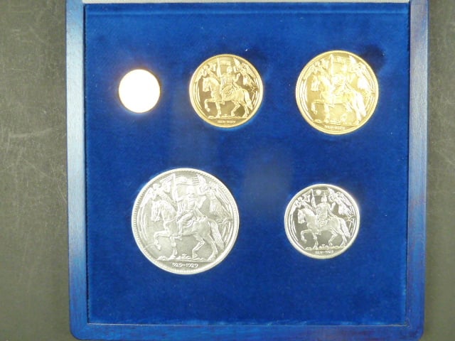 sada medailí 3x Au a 2x Ag Milénium sv. Václava 929 - 1929 (2017),  Au 0,986, Ag 0,999, náklad 100ks, číslované certifikáty, společná etue, ražba Mincovna Kremnice