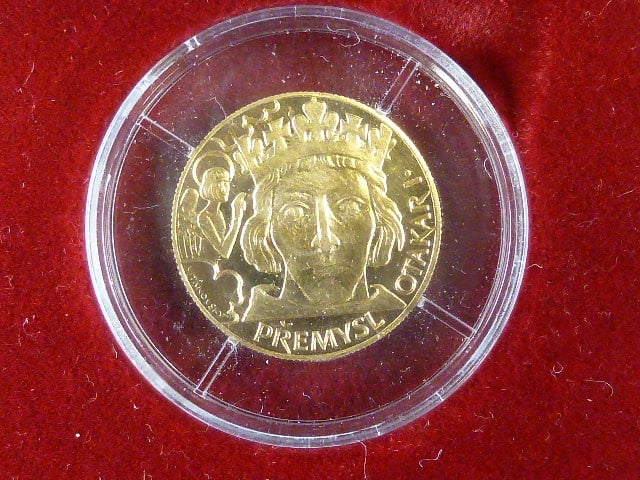1998 Au medaile (M. Vitanovský) - 800 let korunovace Přemysla Otakara I. Hlava s korunou, čelně, opis / Český brakteát, opis. Au 0,986, 20 mm (3,49 g), ražba ČNS Praha, etue