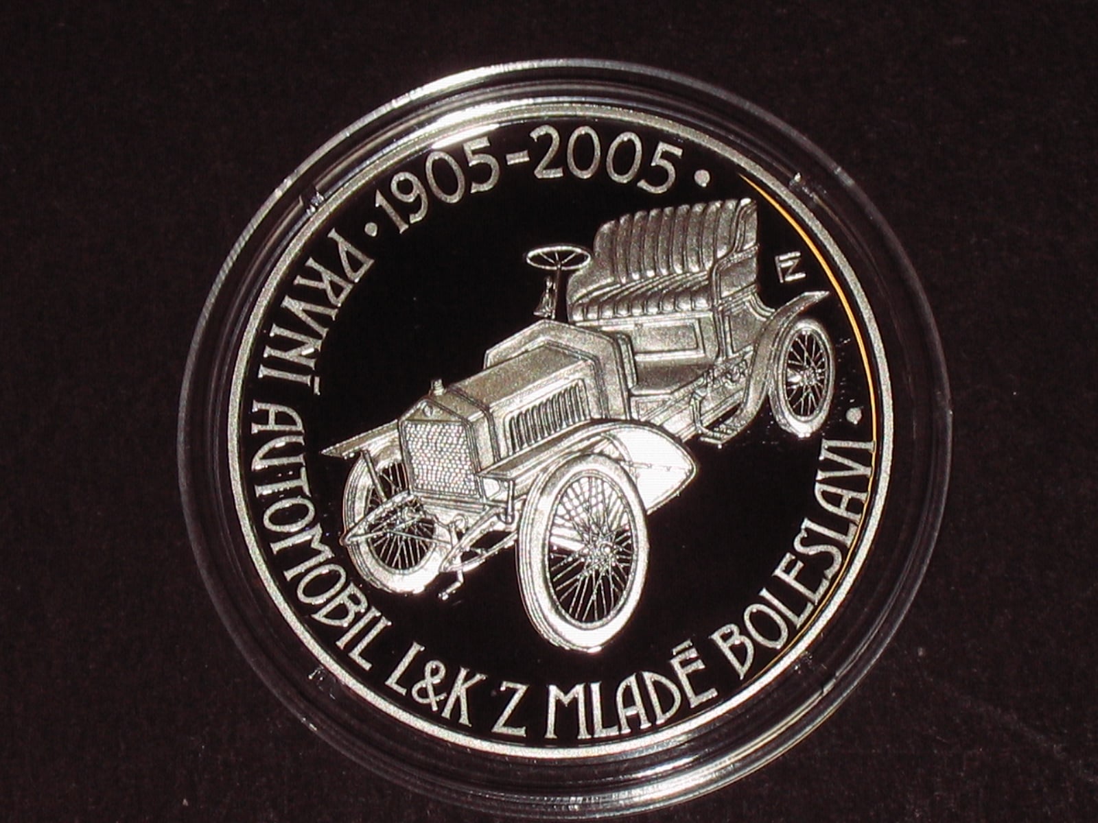 200 Kč 2005 100.výročí výroby prvního automobilu v Mladé Boleslavi