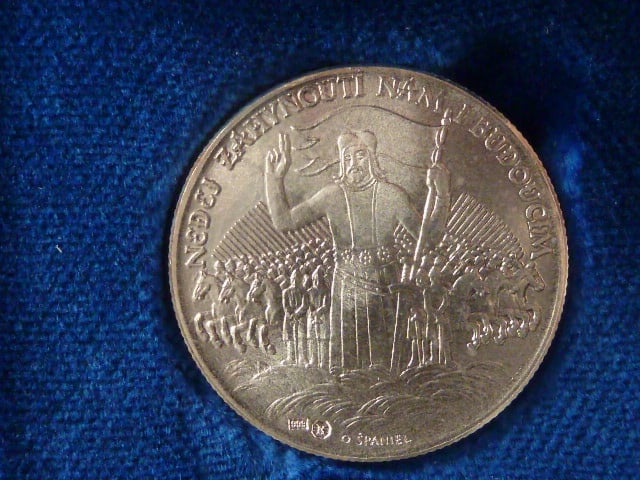 2017, Mincovňa Kremnica, medaile na 1000.výročí smrti sv. Václava, Ag 0,999, 10g, náklad 300 ks, číslované certifikáty, číslo "198" ,dřevěná etue, certifikáty