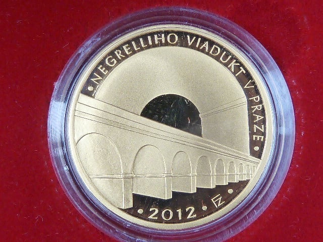 5000 Kč 2012 Negreliho viadukt v Praze