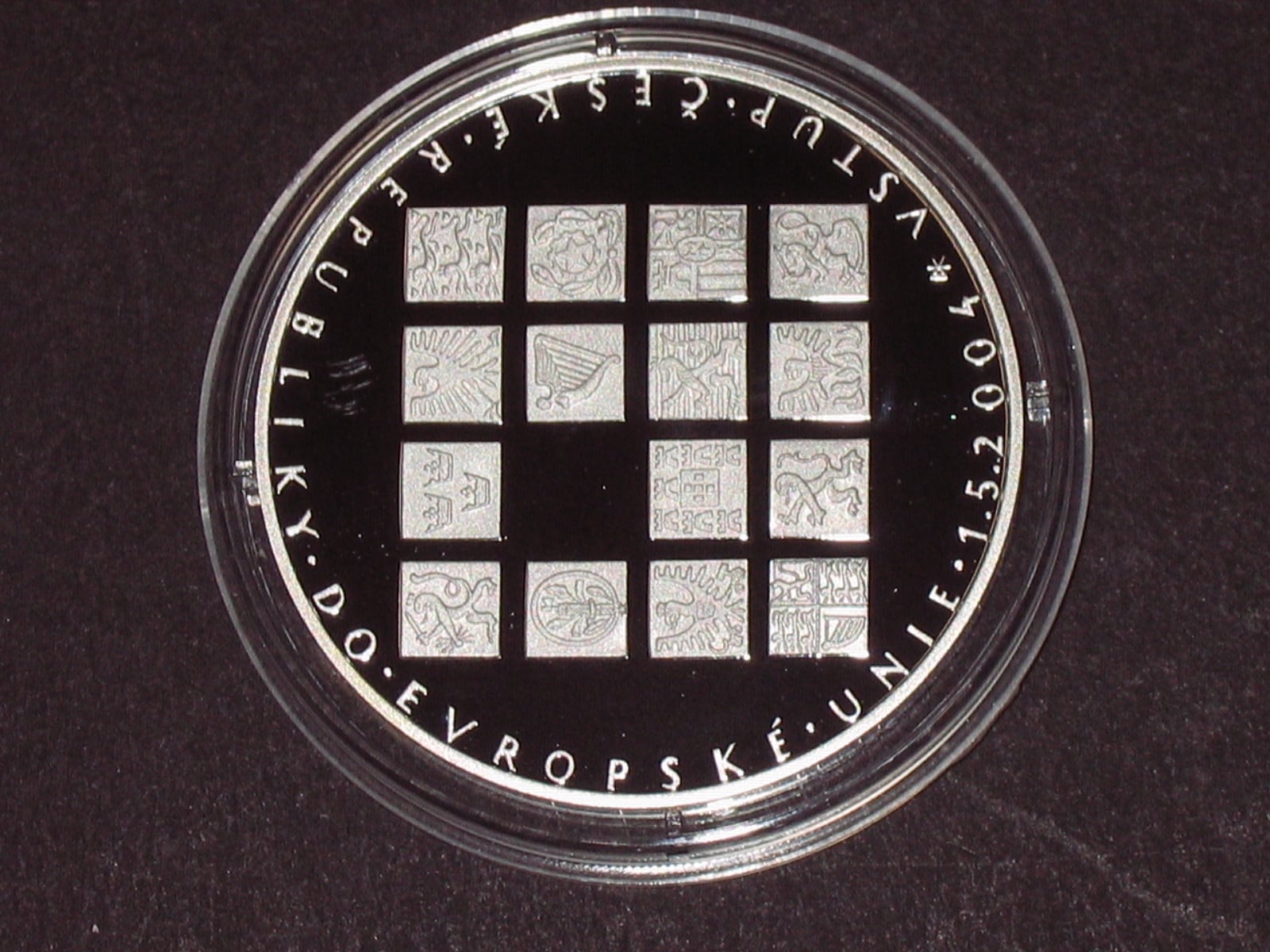 200 Kč 2004 vstup ČR do EU