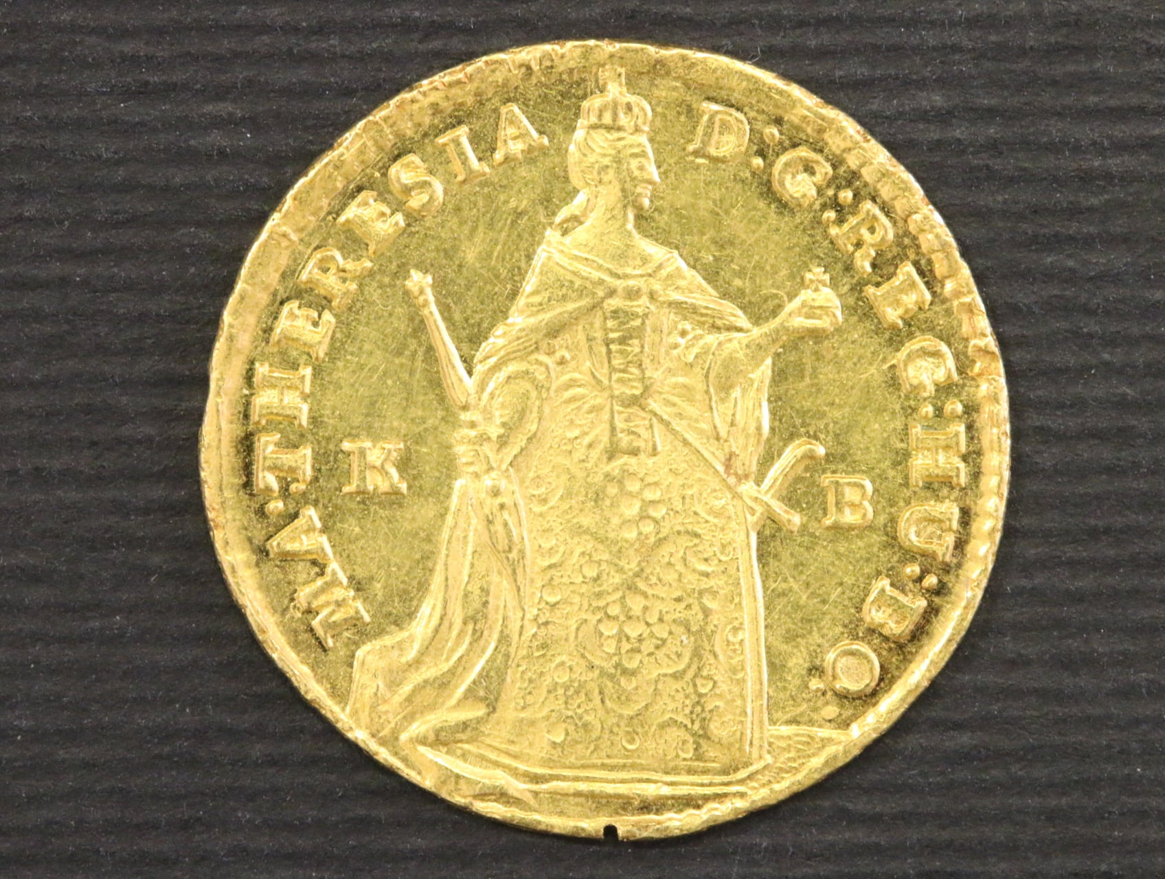Dukát 1743 KB pro Uhry s titulem královským, N204, úhoz na hr., ražební lesk_