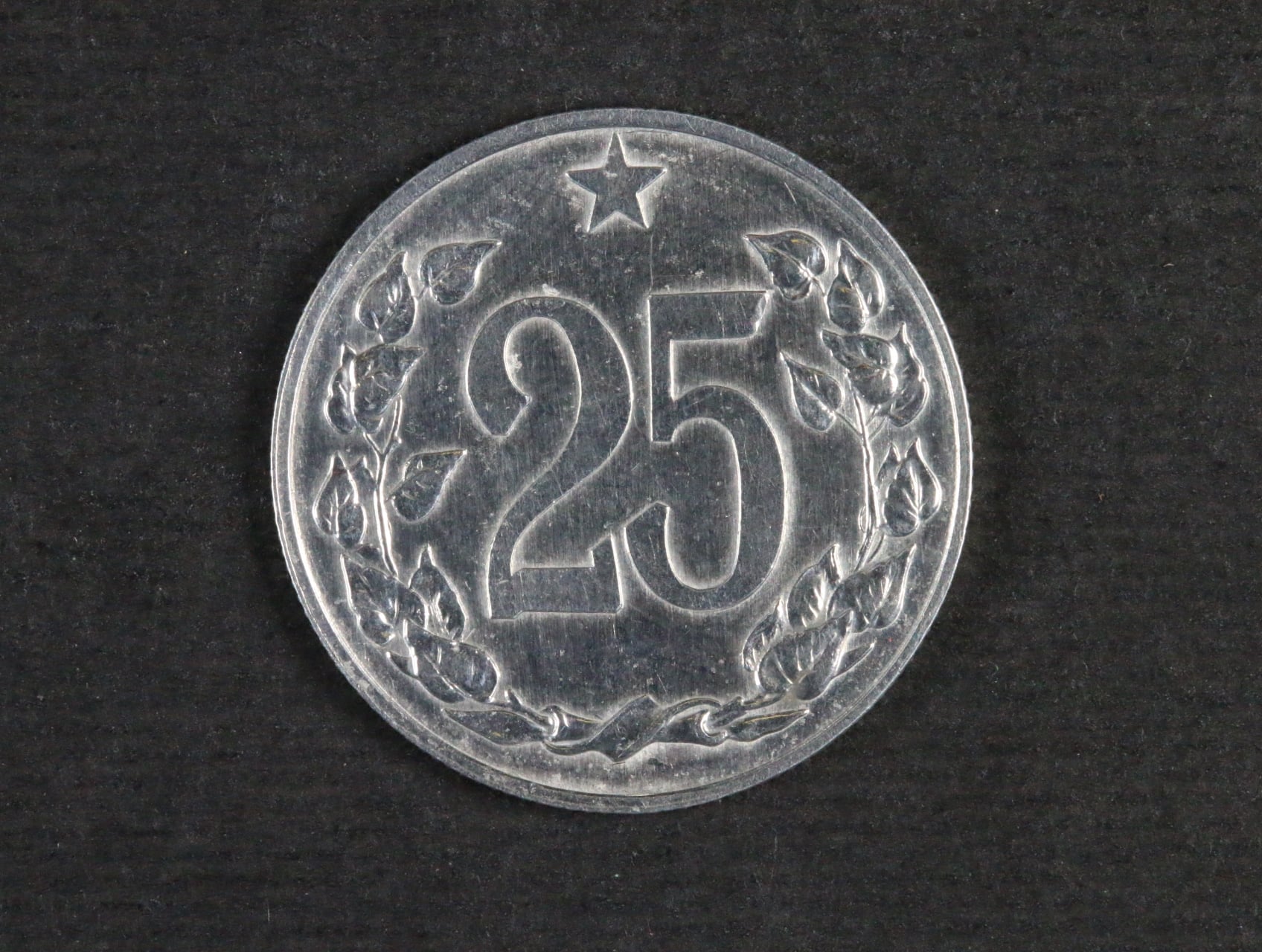 25 Haléřů 1953, mincovna Leningrad, 0,6mm mezera mezi čísly_