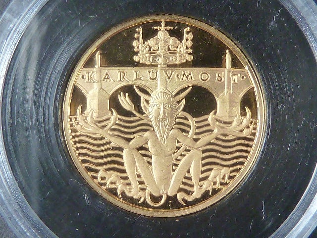 Au Medaile b.l. - V.Oppl Magická Praha - Karlův Most, Au 0,585, 20 mm (2 g), kapsle
