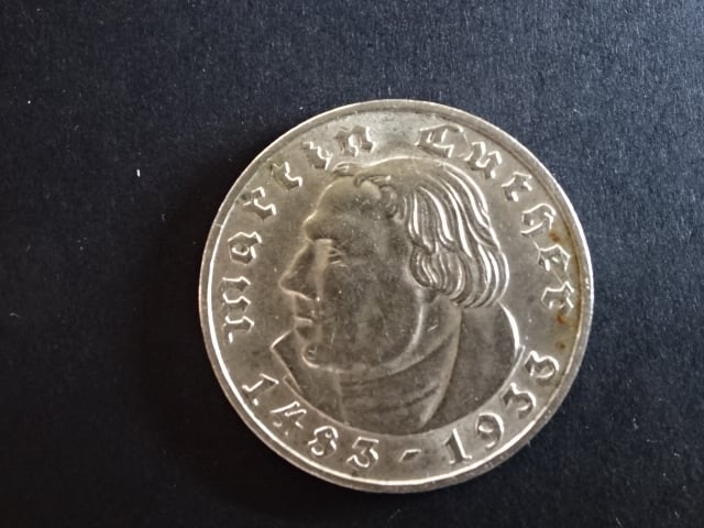 2 Reichsmark 1933 D Martin Luther, J.352