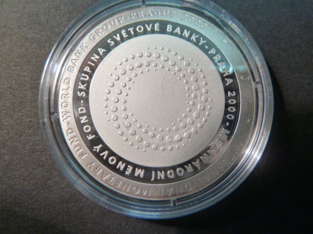 200 Kč 2000, Mezinárodní měnový fond