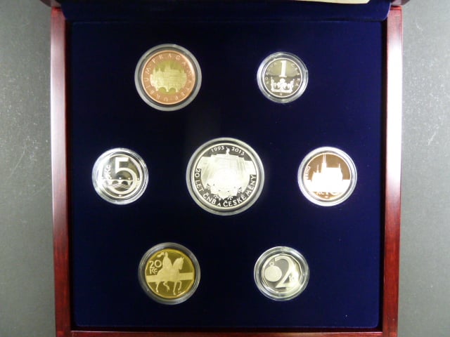 sada 2013 proof v dřevěné etui, náklad 1000 ks, číslované sady